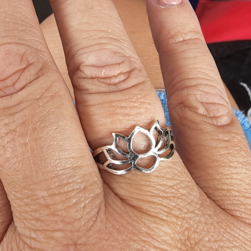Silver Lotus Flower boho silver ring size 7.5 NWT